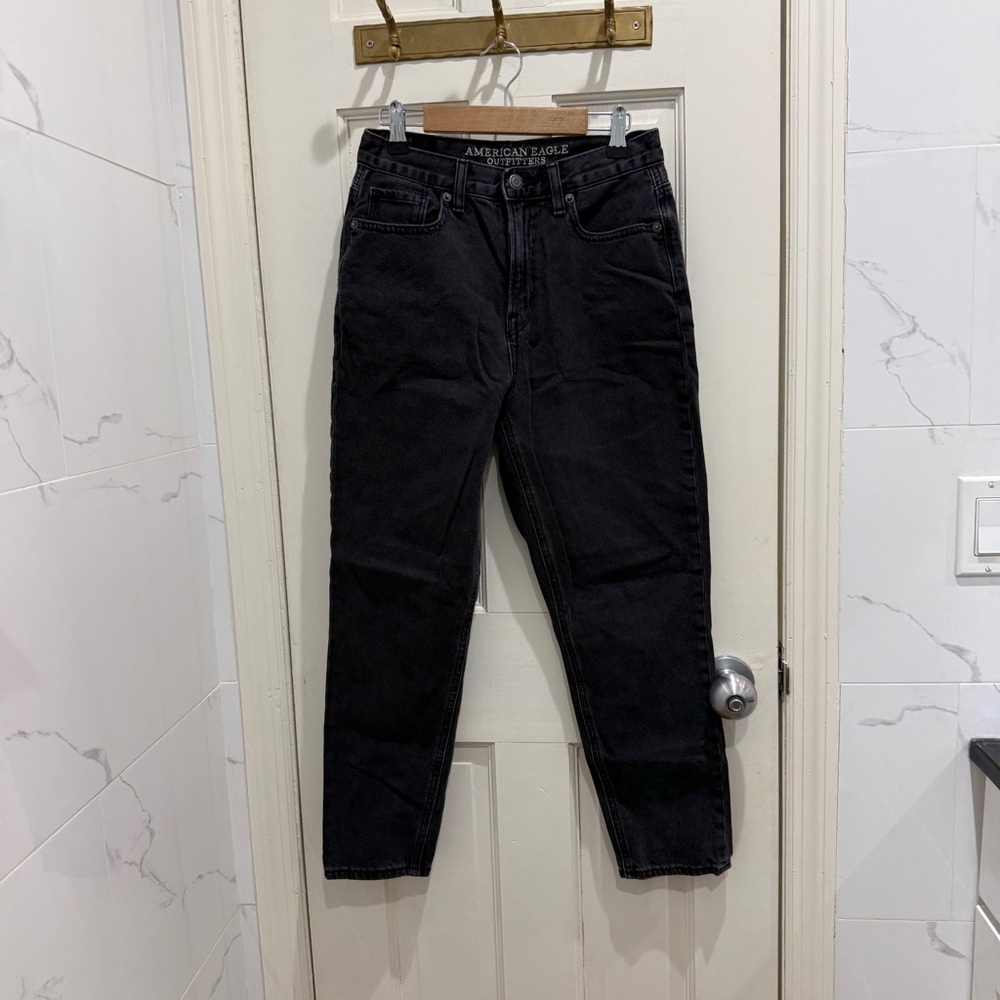 American eagle hi-rise mom jean